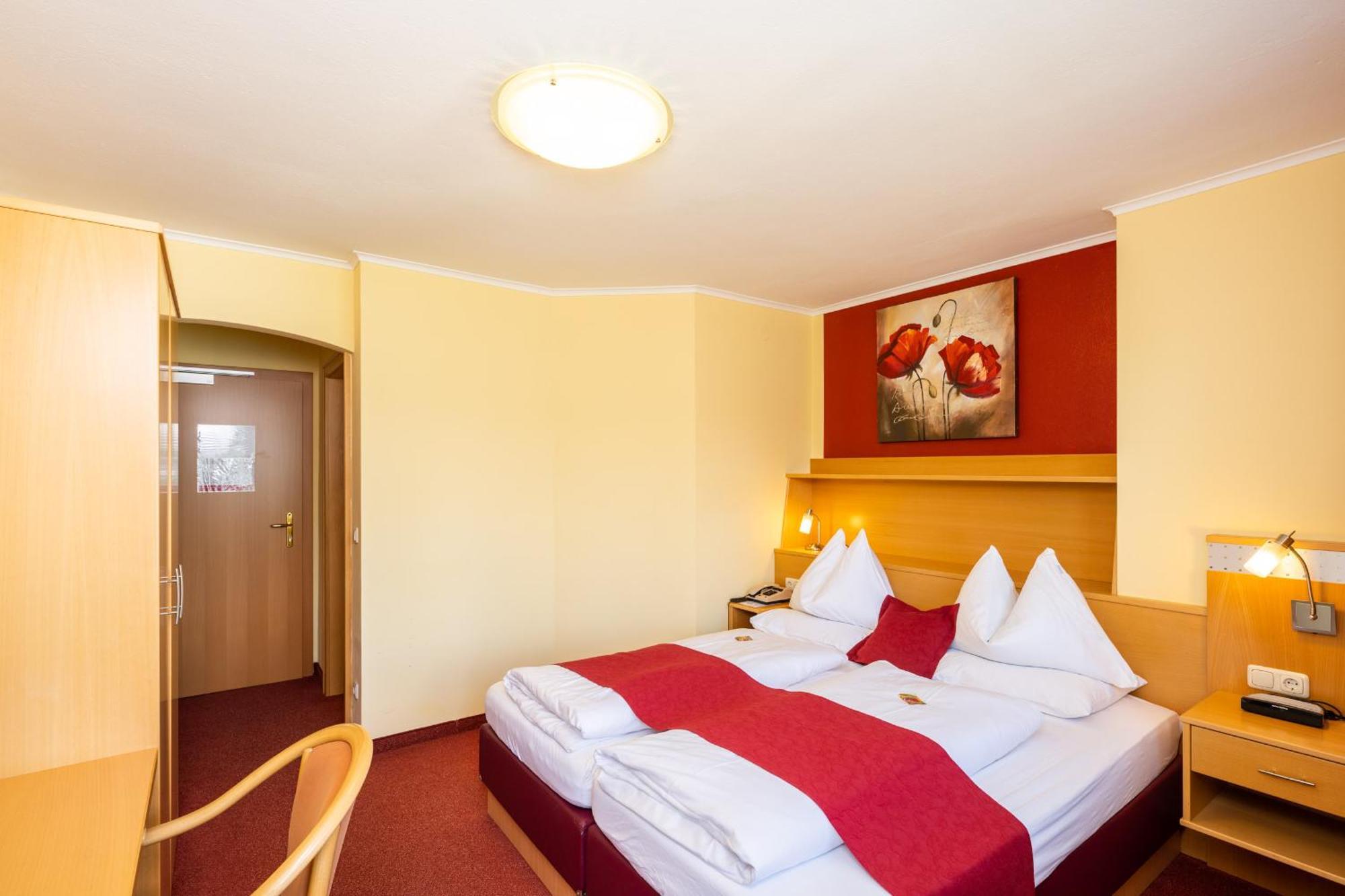Strandhotel Schabus Velden am Wörthersee Rum bild