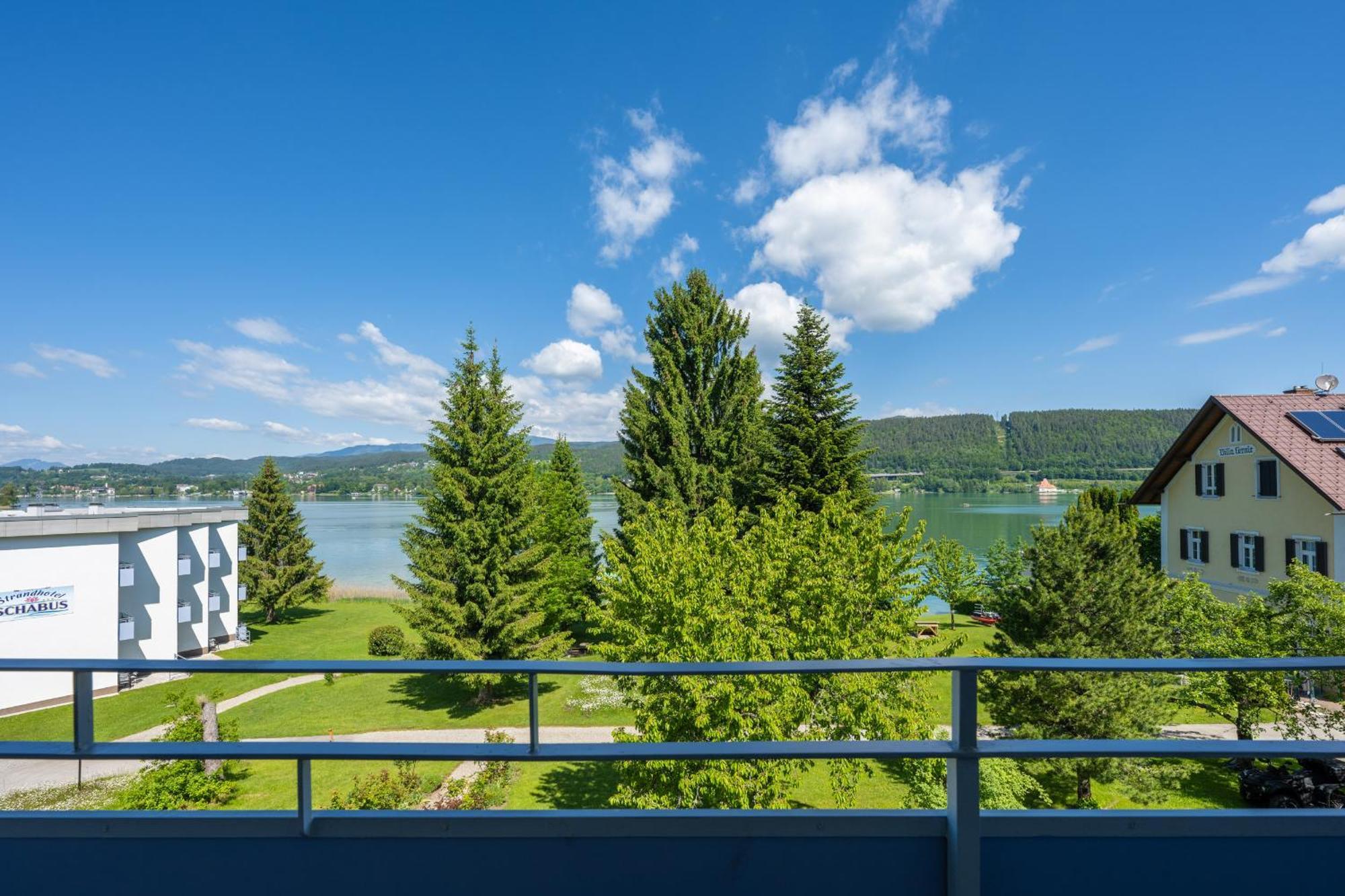 Strandhotel Schabus Velden am Wörthersee Rum bild